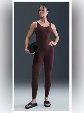 Nike [L] Zenvy DRI-FIT 7/8 Bodysuit Burgundy Crush HJ1084-652